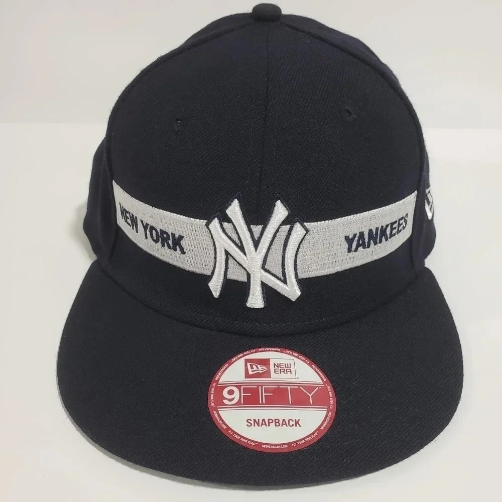 New York Yankees  New Era 9Fifty Navy Blue Mens Snapback Hat